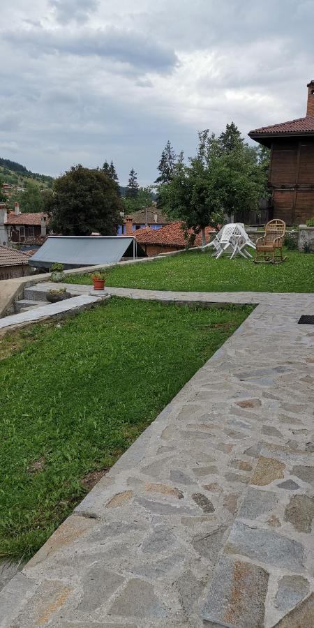Апартамент При Рени Koprivshtitsa Exterior photo